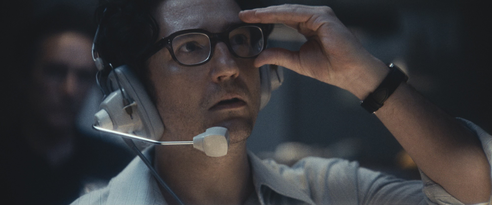 John Magaro as Geoff Mason in September 5