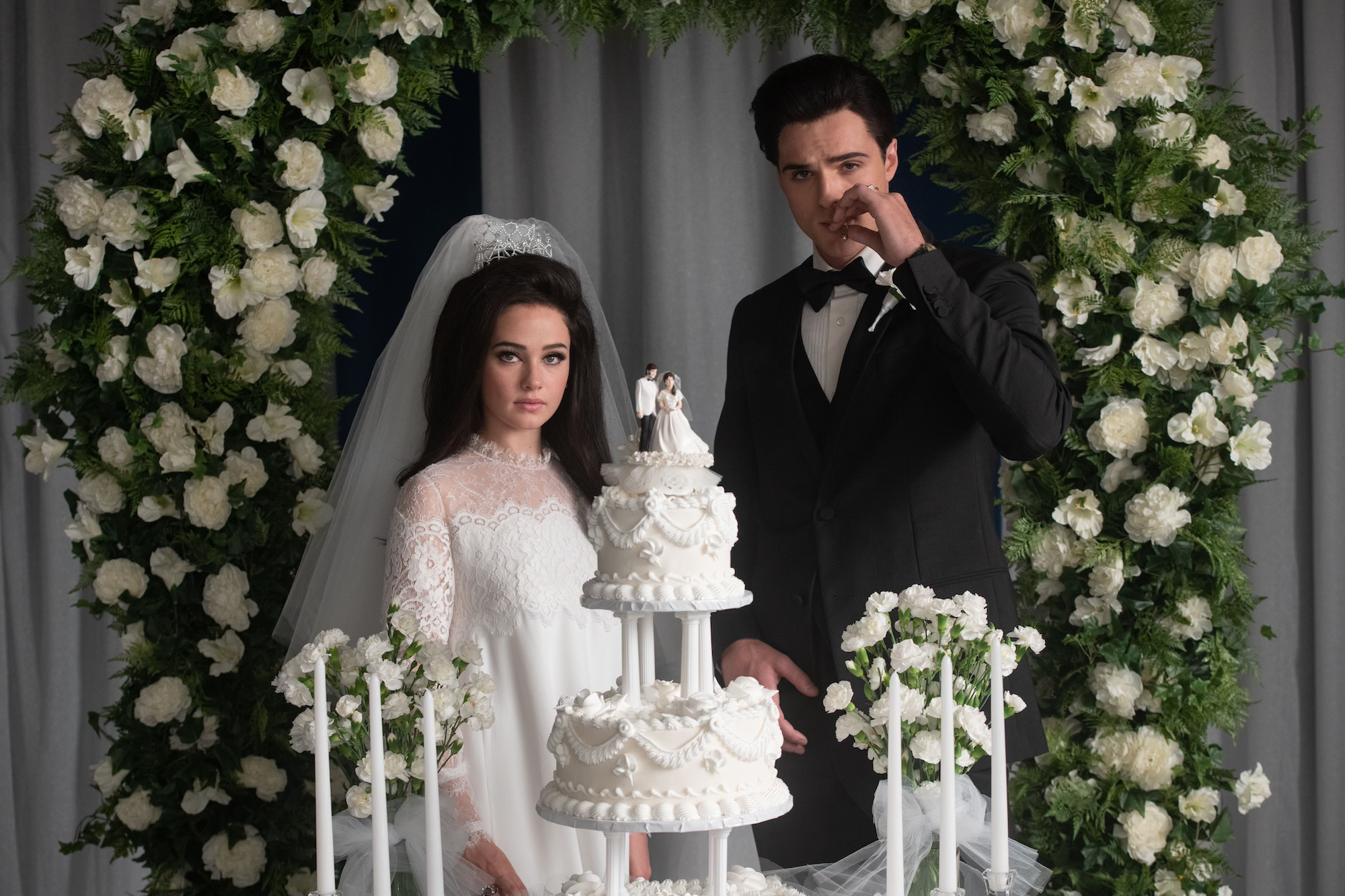 Cailee Spaeny as Priscilla Presley and Jacob Elordi as Elvis Presley in Priscilla